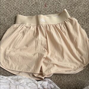 ALO Yoga Cream Athletic Shorts